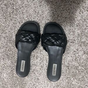Black Steve Madden sandal